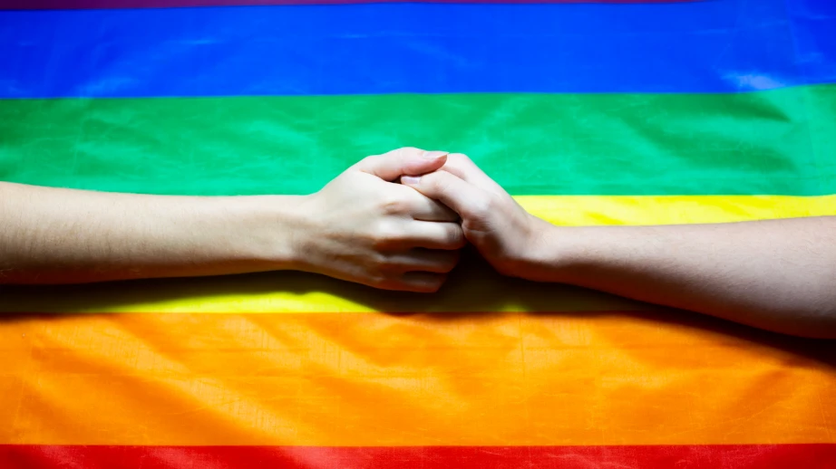 Estudo do Infojobs revela realidade de profissionais LGBTQIAPN+ no mercado de trabalho 