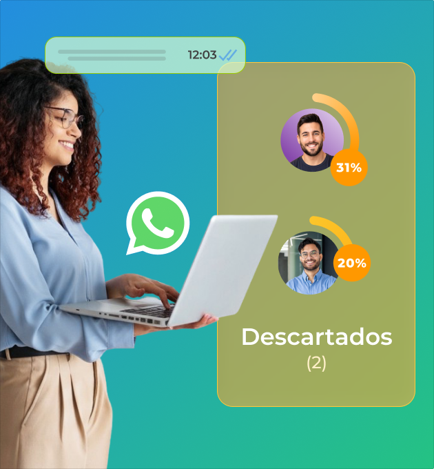 mujer morena de pelo rizado sujeta un portátil, en el lateral hay el gráfico de un proceso en el que se han descartado dos candidatos